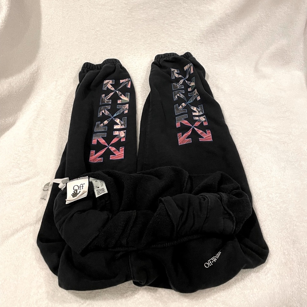 Off-White sweatpants, black color, logo design on back legs, barely used, size M